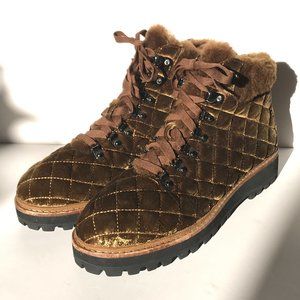 Lola Cruz Velvet Quilted Winter Booties 9